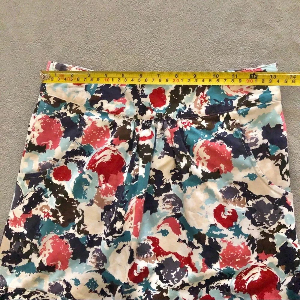 Francesca’s 100% Cotton Abstract Floral Print Mini Skirt Red White Blue Small